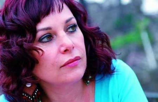 enay Grler, zmir doumlu.