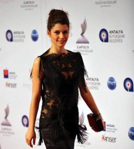 Ekrann gzel yldz Beren Saat de Ankaral.