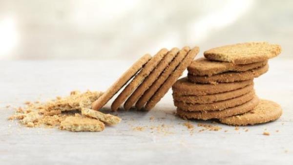 3-4 kepekli ekersiz biskvi + 1 light stl kahve