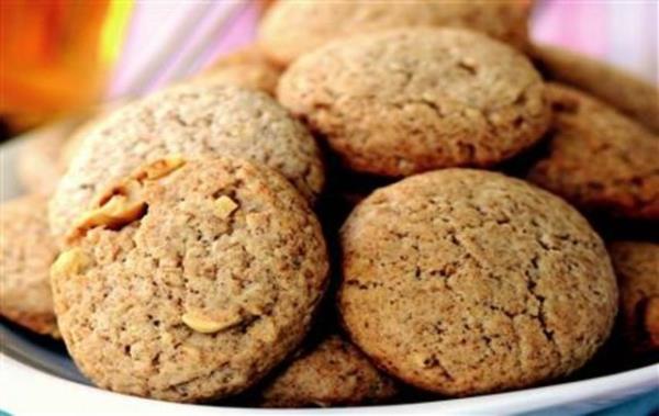 1 kepekli kurabiye (ekersiz)