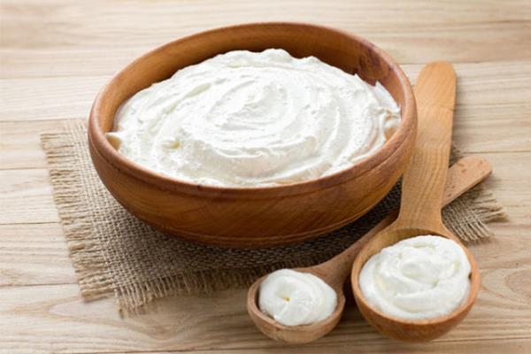 1 dilim esmer ekmek zerine szme yourt