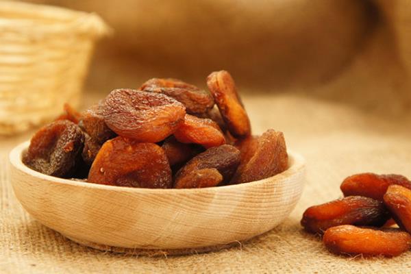 2-3 kuru kays + 2-3 tam ceviz