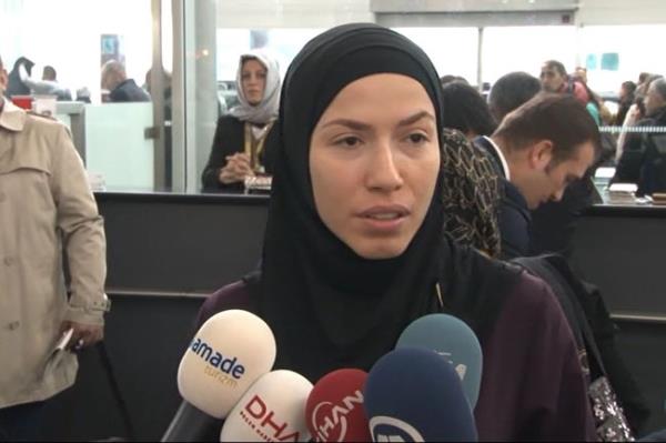 Ama baz eylerin tam ieriini anlamak biraz zaman istiyor. Bundan sonra da artk bunun da vakti geldi herhalde, bir davet geldiini dnyorum. nk ok st ste buna benzer hisler yaamaya baladm. ocukluumdan beri dine ok merakm vard. Allah konusu getii zaman dikkatle dinlerdim, anlamaya alrdm. nsanlar hep yalannca hacca gidelim derler. Ben ne kadar gen yata gidilirse o kadar maneviyatn iyi anlalacan dnyorum. zmzn ruh olduunu ok iyi kavram durumdaym. Bu beden gelip geici, ruhsal anlamdaki, manevi anlamdaki boyutta da almalarma devam ediyorum. Bunun iin de bu gnk en anlaml ilk ziyaretimi yapacam nallah&#8221; eklinde konutu...