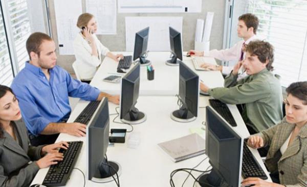 - Rakip firmalarn rn ve hizmetleri hakknda olumsuz gr bildirmeyin. Rakibinize kar karalama kampanyalar yrtmeyin.<br>- Sosyal medyay kullanrken su ilemeyin. Sosyal medyada kabul grm davran biimleri farknda olmadan su ilemenize ve bunun sonucunda yarglanmanza neden olabilir. Hatta hapis cezas bile alabilirsiniz! Bu yzden sosyal medyada paylam yaparken hakaret, iftira ve nefret sylemleri gibi su kapsamna girebilecek paylamlardan kann.