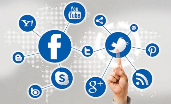 Bu sayede marka ve mteri arasnda daha scak ve samimi bir iletiim ortam oluur. Ancak sosyal medya bu kadar faydal bir mecra iken yanl kullanldnda da kiisel ve kurumsal itibarnza zarar verebilir.