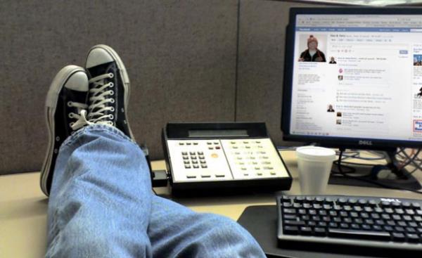 - zgn, krgn ve fkeli olduunuz durumlarda ruh halinizi yanstacak iletiler paylamaktan ekinin. Son pimanlk fayda etmeyebilir.