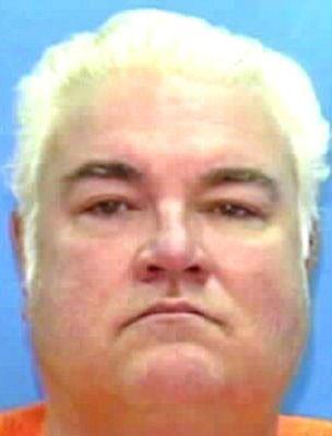 54 yandaki Allen Lee Davis,  kiiyi ldrmek ve soygun sularndan idam edildi.