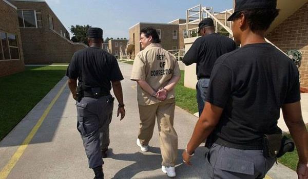 46 yandaki Kelly Renee Gissendaner, 25 ubat'taki infaz ncesinde son isteini, uzun bir listeden oluan yemek mens olarak hapishane ynetimine sundu.