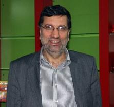 EMEYLE KAZANDIKLARINI DA KAYBETT Samsun&#8217;da 17 yl nce Milli Piyango&#8217;dan byk ikramiye Kazanan Sleyman Orhan (52), ikramiyeyle birlikte kendi emei ile kazandklarn da kaybettiini syledi. Orhan, 1993 ylnda pastane sahibiyken, i yerinin nnden geen piyangocunun sraryla ald bilete 2 milyar TL ktn syledi. Bu srete erkek kardeini ve yeenini trafik kazasnda kaybettiini ifade eden Orhan, unlar syledi: "Benim dzenim vard, kardeim vard, huzurum vard. 2 milyar geldi her eyimizi ald gitti.