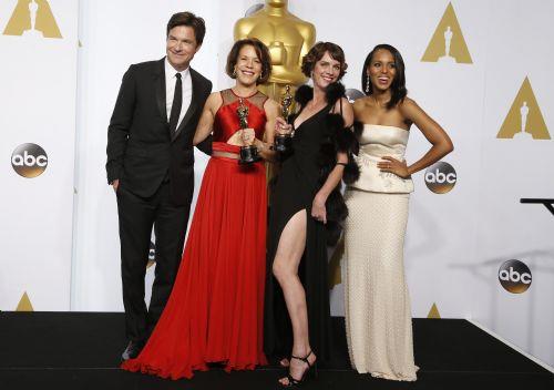 EN Y KISA BELGESEL<br>    Crisis Hotline: Veterans Press 1 (Ellen Goosenberg Kent ve Dana Perry)