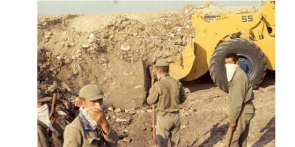 Cenevre'de srdrlen grmeler srasnda anlamann mmkn olmad kanaati kesinleince harektn yeniden balatlaca anlamna gelen "Aye Tatile ksn" (Aye, Turan Gne'in kz Aye Gne'in addr.) parolasn Trk Dileri Bakan Turan Gne, Babakan Blent Ecevit'e bildirdi...