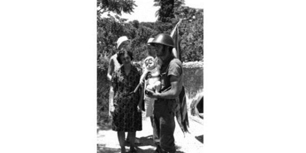 "Zrih ve Londra antlamalarna gre Kbrs'a yaplan Trk askeri mdahalesi yasaldr. Trkiye, ykmllklerini yerine getirme hakk olan garantr devletlerden biridir. Esas sulular darbeyi hazrlayan ve icra eden ve bu suretle de bu mdahalenin koullarn hazrlayan Yunan subaylardr..."