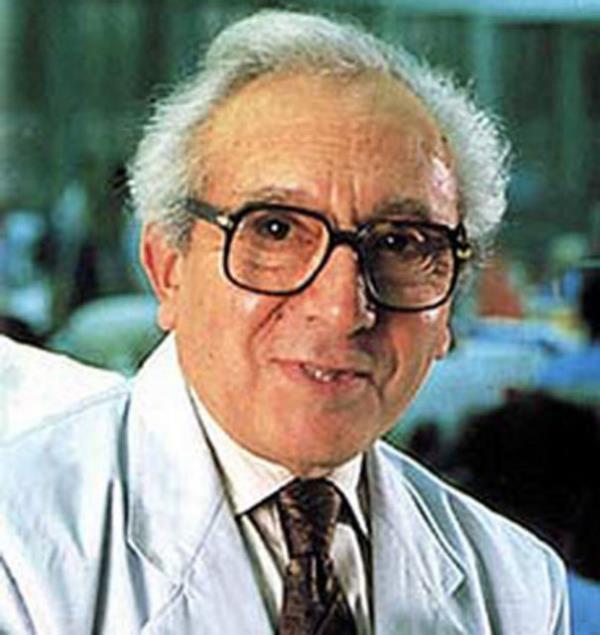 i hayatna Mahmutpaa'da rak olarak balayan Vitali Hakko, daha sonra Kupidis maazasna tezgahtar olarak geti.