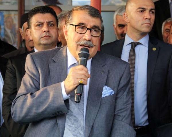 Abdulkadir Aksu<br>    1944 DOUMLU