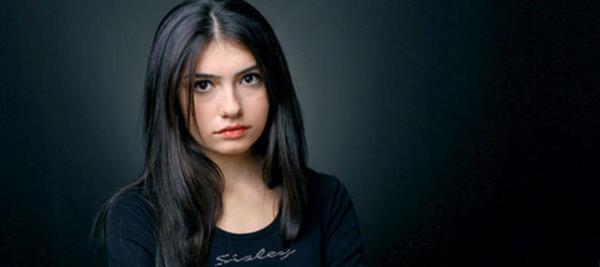 Ak Hikayesi dizisinde Kuzey Gney'in Simay' Hazar Ergl de rol alacak...