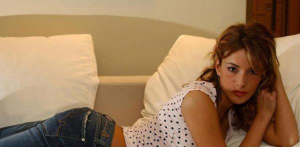 Arka Sokaklar'dan ayrlan Gamze zelik de Fatih dizisinde bir cariyeyi canlandracak...