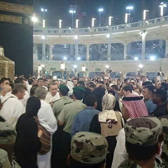 Erdoan ve beraberindekilerin bugn Medine'ye gitmesi, Medine-i  Mnevvere'de Hazreti Muhammed'in kabrinin bulunduu Mescidi Nebevi'yi ziyaret  etmesi planlanyor.