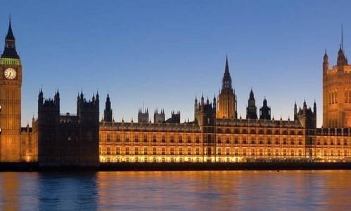 Houses of Parliament lmek yasak. ntihar etmek tmden yasak