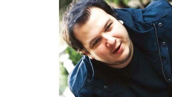 Yllar sonra "Fakir ama gururlu bir gen vard" esprisiyle karma kp bunu hatrlatt. "Hatrlamadm! Bizim evde abartl bir ahan hayranl var."