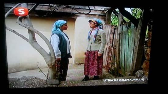 Yllar nce Samanyolu TV yapm &#8220;ftirayla Gelen Kurulu&#8221; adl dizide canlandrd rolle olduka konuulan Gonca Vuslateri, yaplan yorumlara yant verdi.