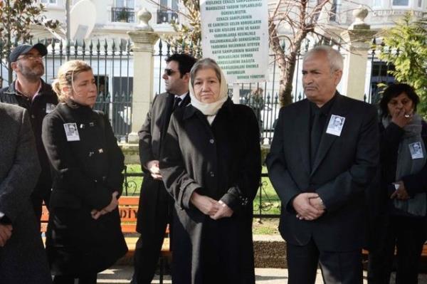 Yaar Kemal'in cenazesi, ei Aye Semiha Baban Tevikiye Camii'nde dzenlenen cenaze treninde taziyeleri kabul etti.
