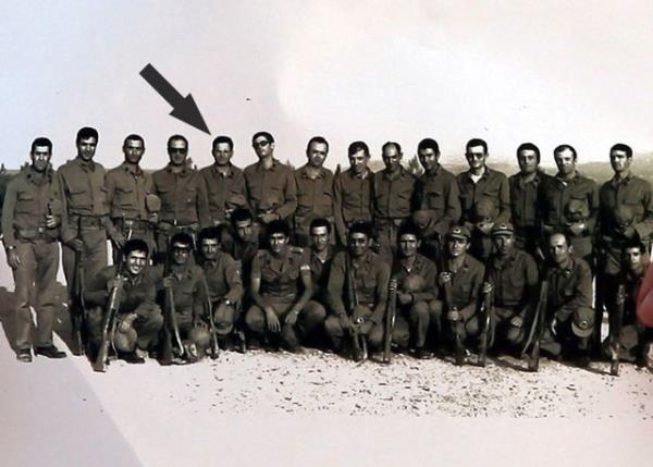 Cumhurbakan Aday Ekmeleddin hsanolu'nun askerlik fotoraf