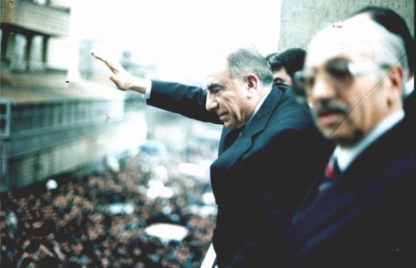 Bir gazetecinin gnl  <br>  Gazeteci Serdar Gner siyasetiler iin unlar syledi:<br>  Sert mizac altnda yatan yumuak bir kalp ile merhum Trke