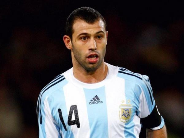 Mascherano Arjantin A Milli Takm formasn ilk kez giydii 16 Temmuz 2003 tarihinde henz profesyonel seviyede hibir kulpte forma giymemiti.