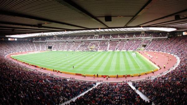 'Avrupa'da bir maa yaplan en byk katlm' Hampden Park'ta oynanan mata gerekleti. 1937'deki skoya Kupas finalinde Celtic-Aberdeen man 146 bin 433 biletli seyirci izledi.