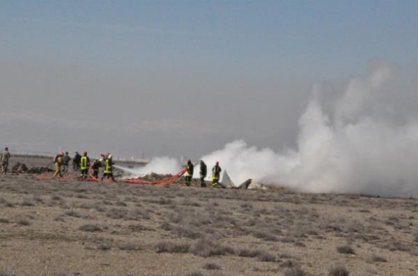 Genelkurmay Bakanlndan yaplan aklamada, planl eitim uuu iin kalkan F-4E 2020 uann, Konya At Sahasnda kaza krma urad, 2 pilotun ehit olduu bildirildi. te olay yerinden ilk kareler...