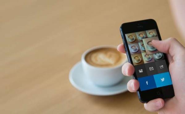 Telekomnikasyon'da drdnc nesil kablosuz telefon teknolojisi 4G, ilk olarak 2007 ylnda Gney Kore'de kullanlmaya balad, u anda ise 50'ye yakn lkede hizmet veriyor.