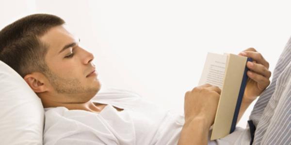 12-Yatak odanzda kitap okumayn, yemek yemeyin ya da televizyon izlemeyin. Yatak odasnn uyumak iin olduunu aklnzdan karmayn.