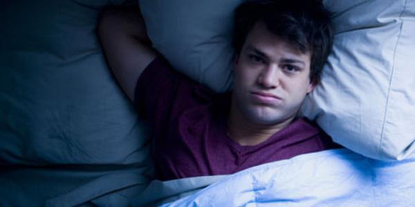 20-Alkol balangta uykuya dalmay kolaylatrsa da gece iinde sk sk uyanklklara yol aarak yzeysel bir uykuya neden oluyor. Alkol kullanmn snrlandrn.