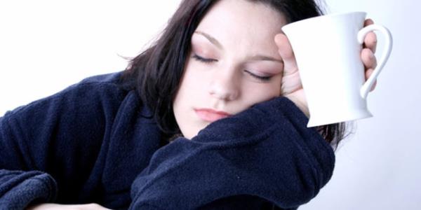 lk gnlerde kendinizi yorgun hissetmeniz normal. Ancak uyku etkinliiniz artka yatma sresini 15 dakikalk srelerle uzatabilirsiniz. Bu yntem uyku etkinliinizi yzde 40'tan yzde 100`e karabilir.