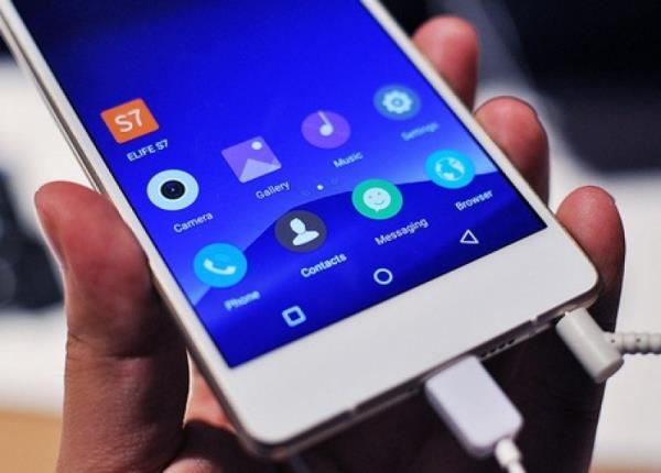 GONEE ELFE S7 - 5.2 in FullHD AMOLED ekran, 8 ekirdekli Mediatek MT6752 ilemci, Mali-T760MP2 grafik ilemcisi, 2GB RAM, 13MP arka, 8MP n kamera, 16GB depolama alan (+MicroSD), 2750 mAh batarya, DTS Studio Sound hoparlr