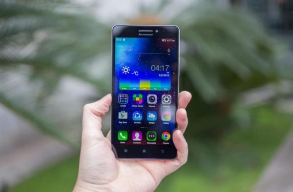 LENOVO A7000 - 5.5 in HD IPS ekran, 8 ekirdekli Mediatek MT6752M ilemci, Mali-T760MP2 grafik ilemcisi,2GB RAM, 8MP arka, 5MP n kamera, 8GB depolama alan (+MicroSD), 2900 mAh batarya