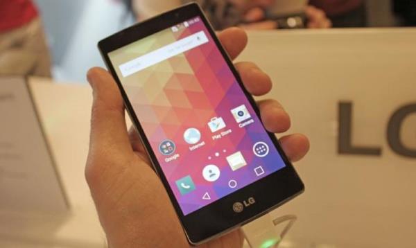 LG MAGNA - 5 in HD ekran, 4 ekirdekli 1.2GHz ya da 1.3GHz hza sahip ilemci, 1GB RAM, 8MP arka, 5MP n kamera, 8GB depolama alan (+MicroSD), 2540 mAh batarya