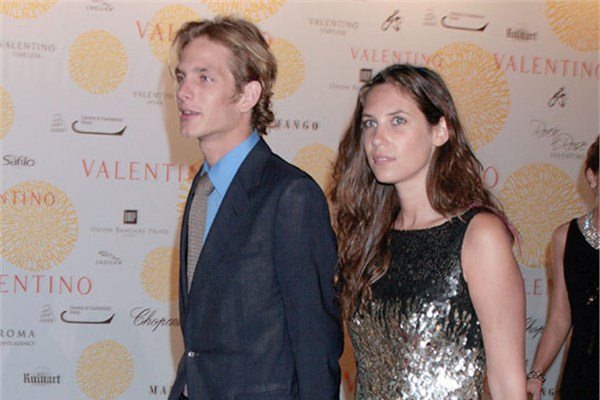 6- Tatiana Casiraghi  Monaco kraliyet ailesine ye. 31 yanda. Kiisel serveti 2,2 milyar dolar.