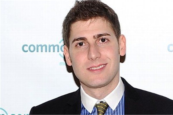 9- Eduardo Saverin<br>    32 yanda. 4,8 milyar dolar kiisel serveti var. Facebook'un kurucularndan.