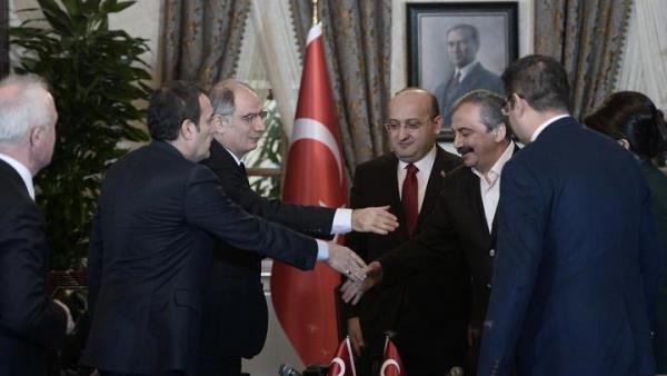 Dolmabahe'de yaplan grmenin ardndan yaplan PKK'ya silah brakma arsnn, zm srecine olan destei artrd grld.