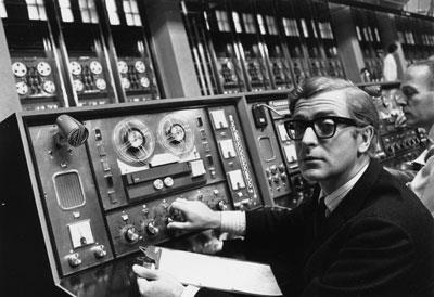 Aratma ve aratrmaclar birbirine balamak amacyla gelitirilen ARPANET, daha sonralar Internet'in gelimesine yol aan TCP/IP protokolnn ortaya kmasn salamtr.