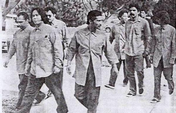 La Nuestra Familia<br>    Dnyann en byk Chicano mafyalarndan birisidir ve en byk dmanlar 'deerli' hemehrileri olan Meksika Mafyas'dr.