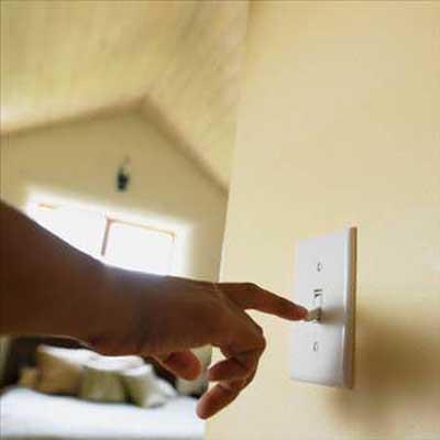 Yani siz,  sndrp, TV'nizi kapam olsanz da yetmiyor, filerini karp, mmknse yattnz odann alterini indirmeniz gerekiyor.