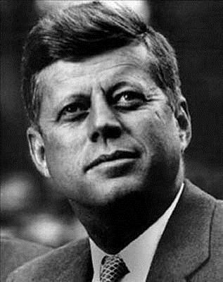Bakan John F. Kennedy, yirmi dakikada drt gazete okuyabilirdi.