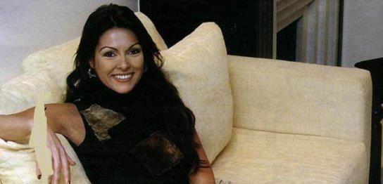 Aydan ener&#8217;in kz Ecem Akbin, 26&#8217;nc yan nceki akam ayn dizide rol ald arkadalaryla kutlad.