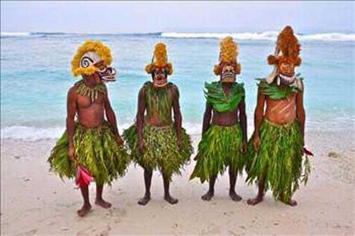 Dnebilme yeteneine de sahip olduu iin etrafna en byk zarar veren canl insandr.