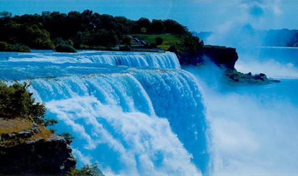 Niagara elalesi'nden 31,600 ton su dklyor...
