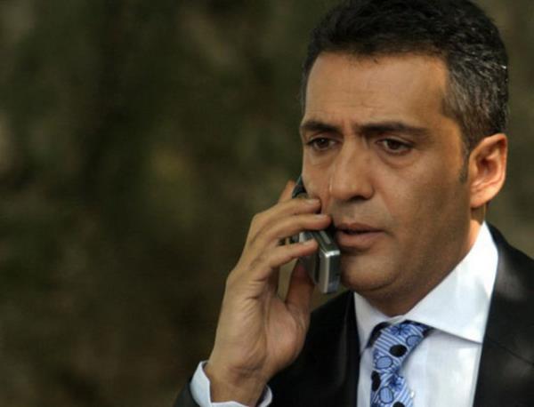 Kimler 13 blm pein almadan oynamyor? 1- Yavuz Bingl tm dizilerde 13 blm pein cret alyor. Blm ba ortalama creti 40 -45 bin TL