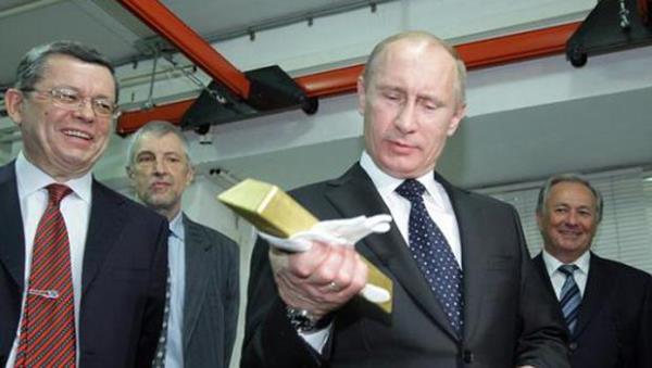 CNN Money dnyann en ok kazanan liderlerini sralad.    <br>te milyar dolarlk ekonomileri yneten liderlerin yllk maalar...