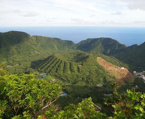 205 nfuslu (2009 yl itibariyle), Japonya'nn bir paras ve Tokyo tarafndan ynetilmektedir